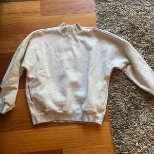 Aritzia crew neck